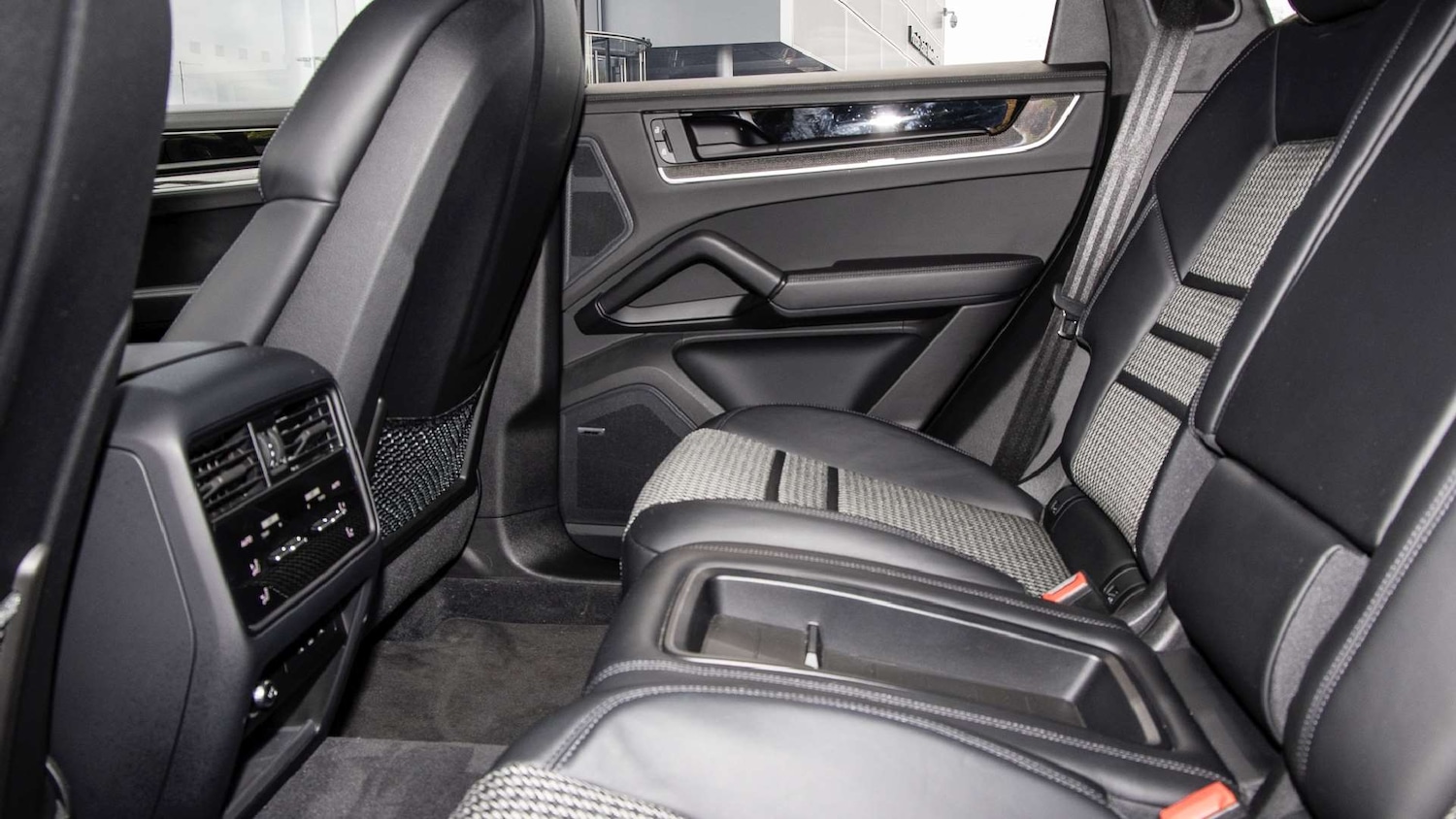 Used Porsche Cayenne 2023 for sale - 76329112: Photo 19
