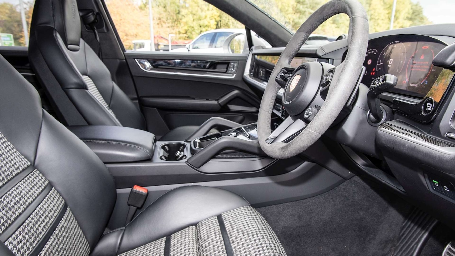 Used Porsche Cayenne 2023 for sale - 76329112: Photo 23