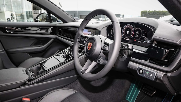 Used Porsche Panamera 2025 for sale - 76298470: Photo 12