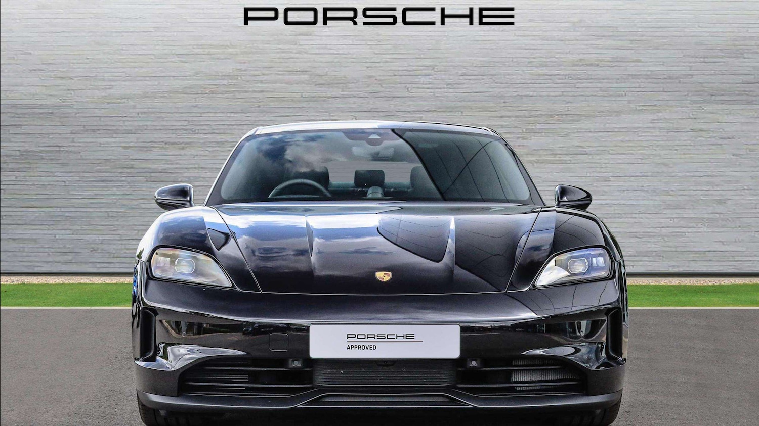 Used Porsche Taycan 2023 for sale - 76955318: Photo 3