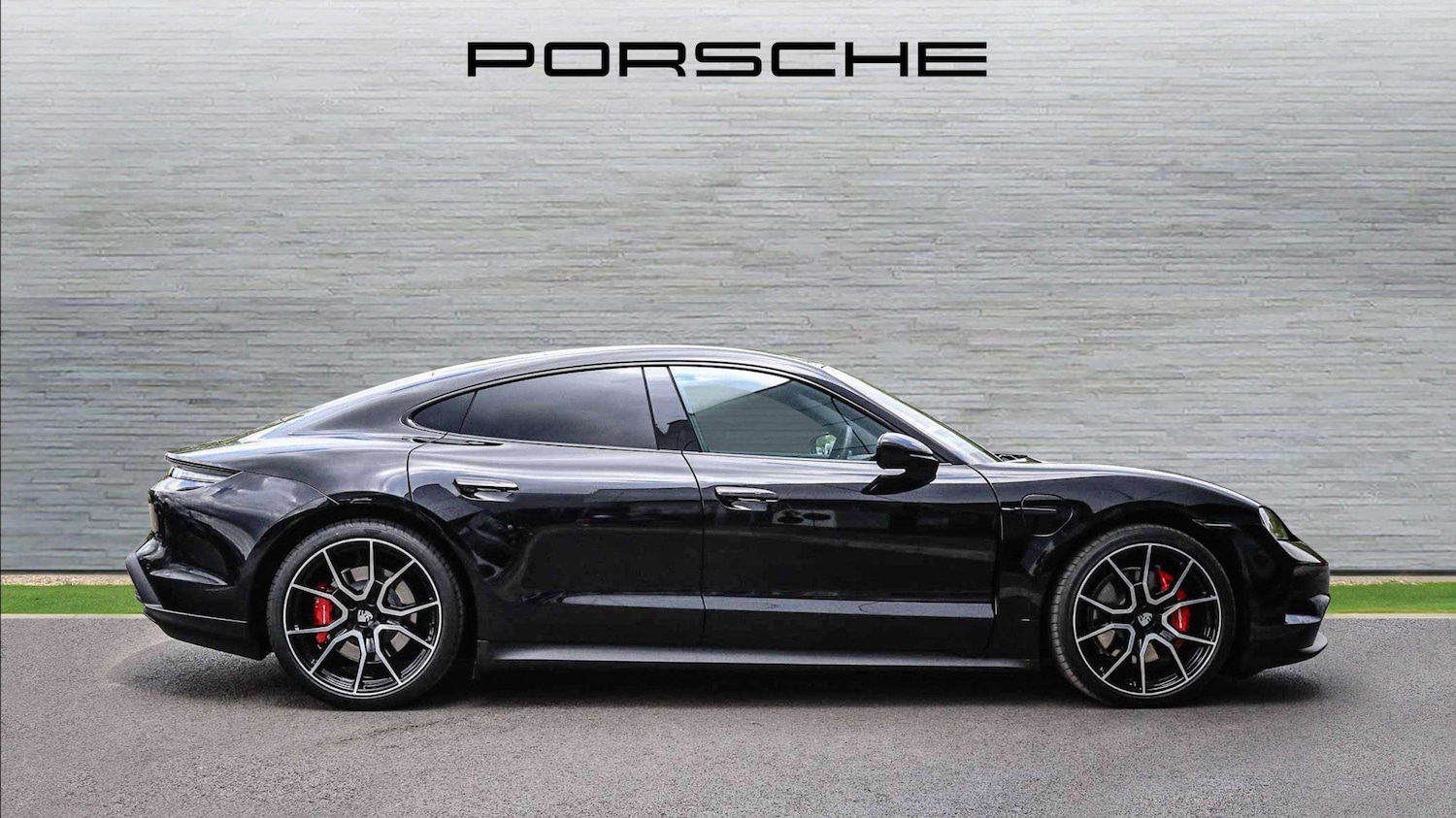 Used Porsche Taycan 2023 for sale - 76955318: Photo 4