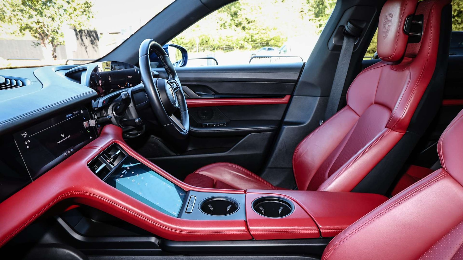 Used Porsche Taycan 2023 for sale - 76034793: Photo 11
