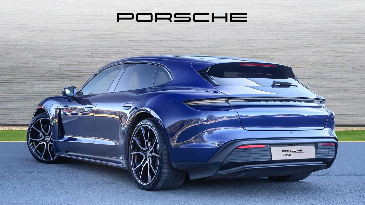 Used Porsche Taycan 2023 for sale - 76034793: Photo 4