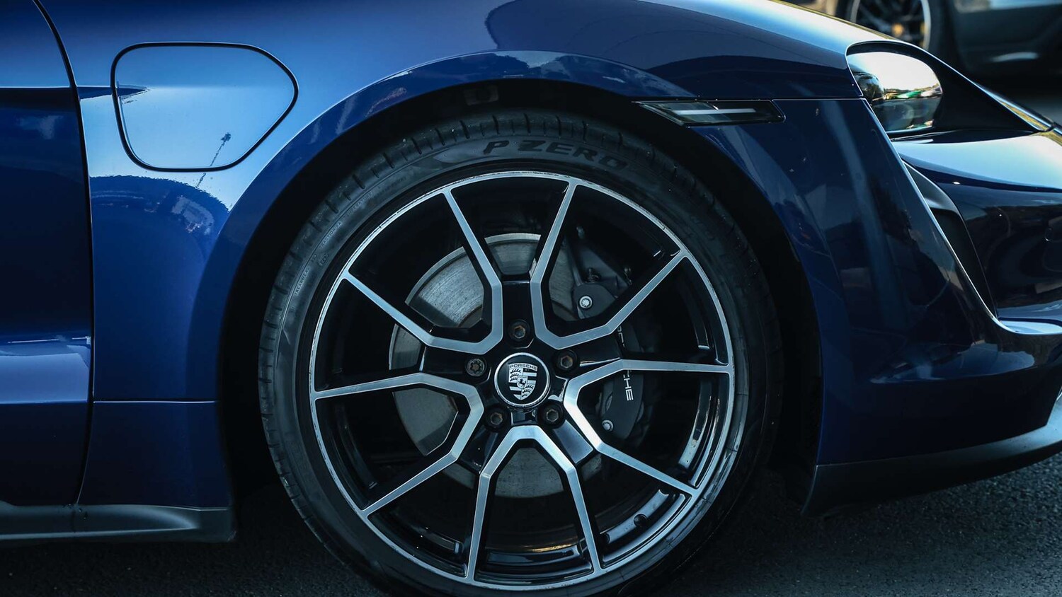 Used Porsche Taycan 2023 for sale - 76034793: Photo 6