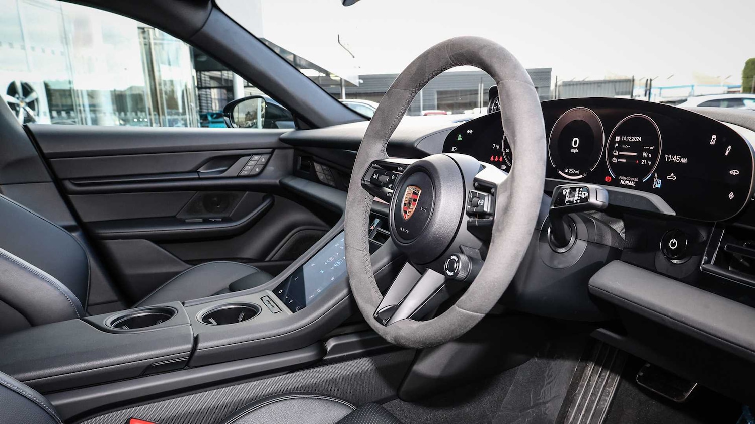 Used Porsche Taycan 2024 for sale - 76401400: Photo 12