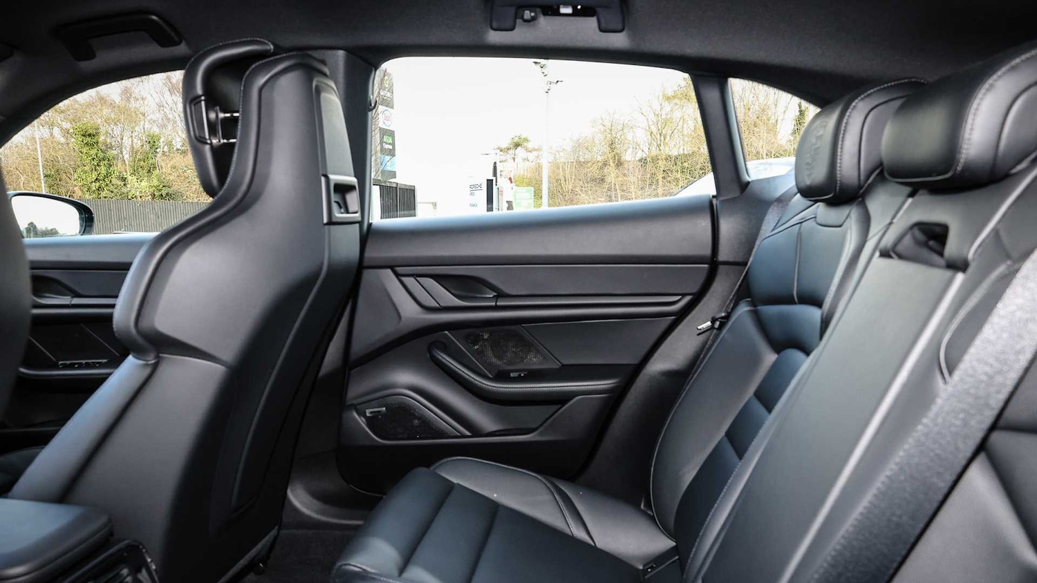 Used Porsche Taycan 2024 for sale - 76401400: Photo 14