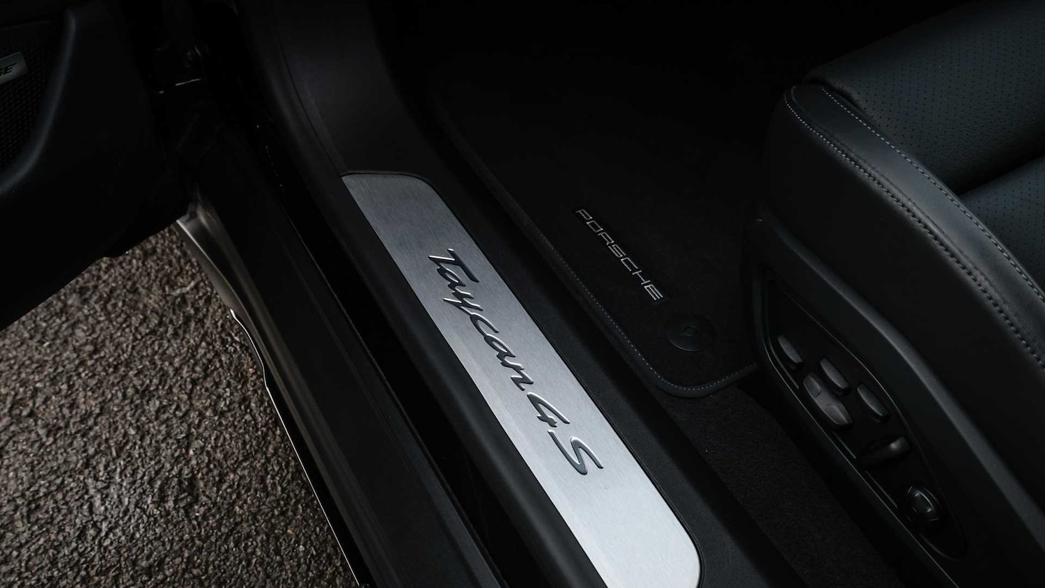 Used Porsche Taycan 2024 for sale - 76401400: Photo 28