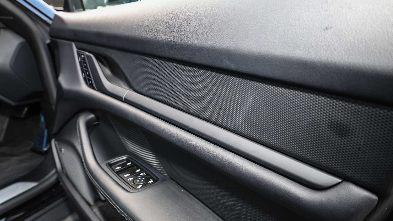 Used Porsche Taycan 2024 for sale - 76401400: Photo 30