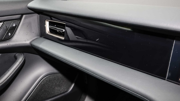Used Porsche Taycan 2025 for sale - 75260016: Photo 27