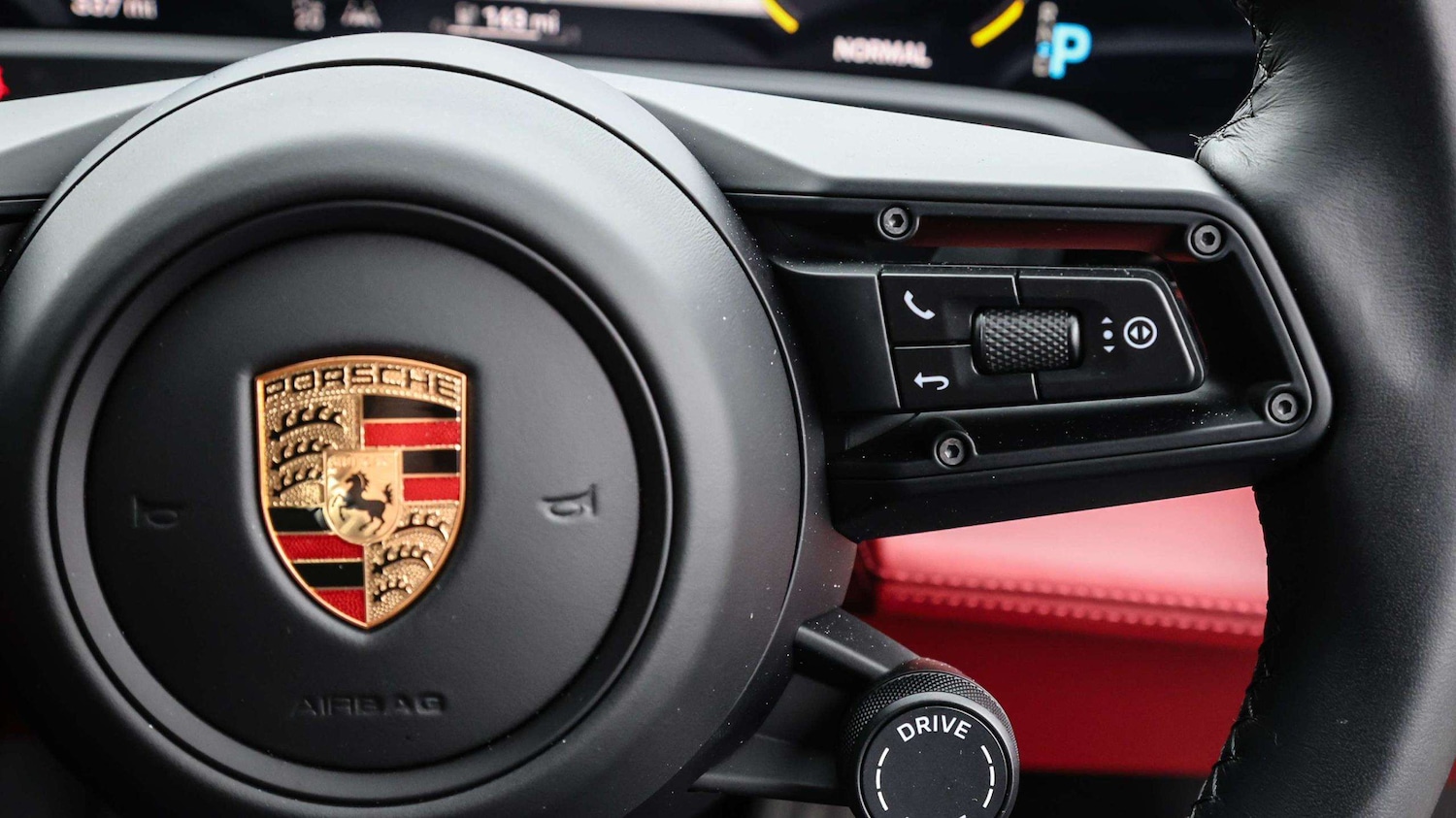 Used Porsche Taycan 2023 for sale - 76718156: Photo 18