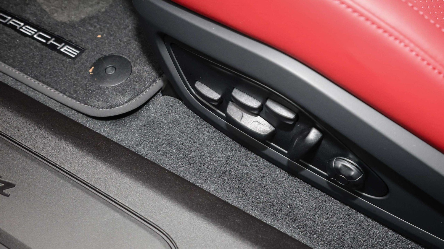 Used Porsche Taycan 2023 for sale - 76718156: Photo 28