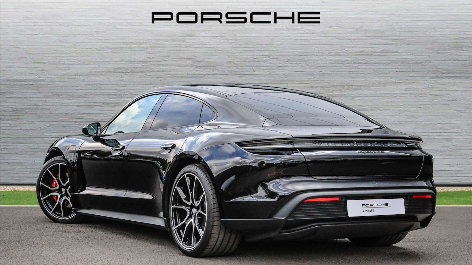 Used Porsche Taycan 2023 for sale - 76718156: Photo 4