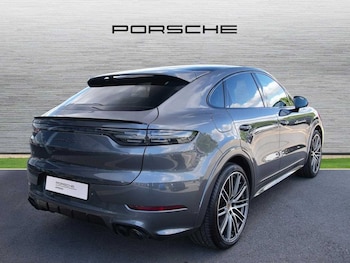 Used Porsche Cayenne 2021 for sale - 75435005: Photo