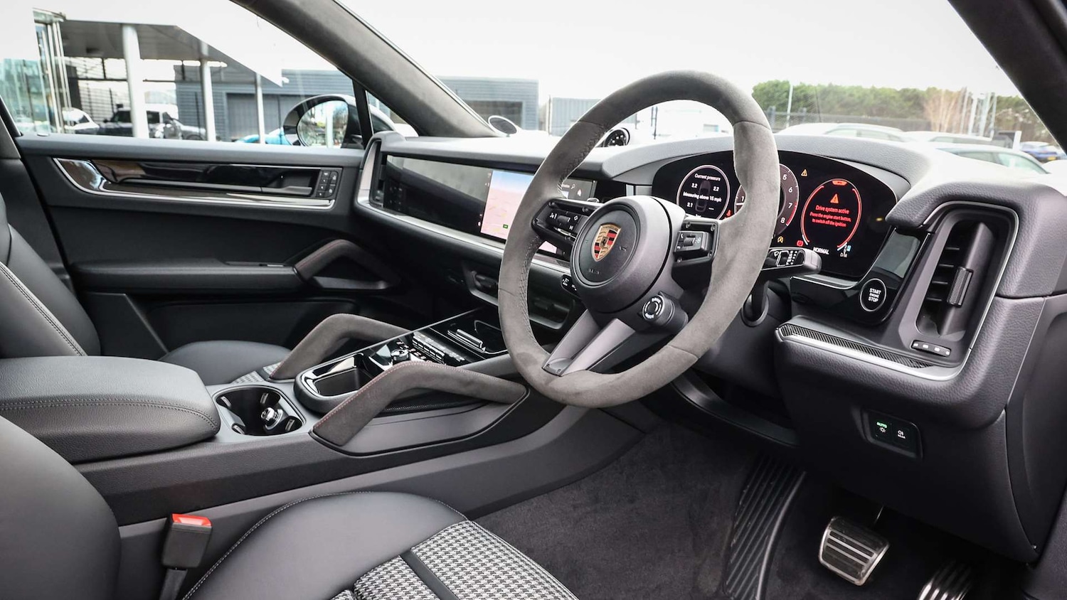 Used Porsche Cayenne 2025 for sale - 77147296: Photo 12