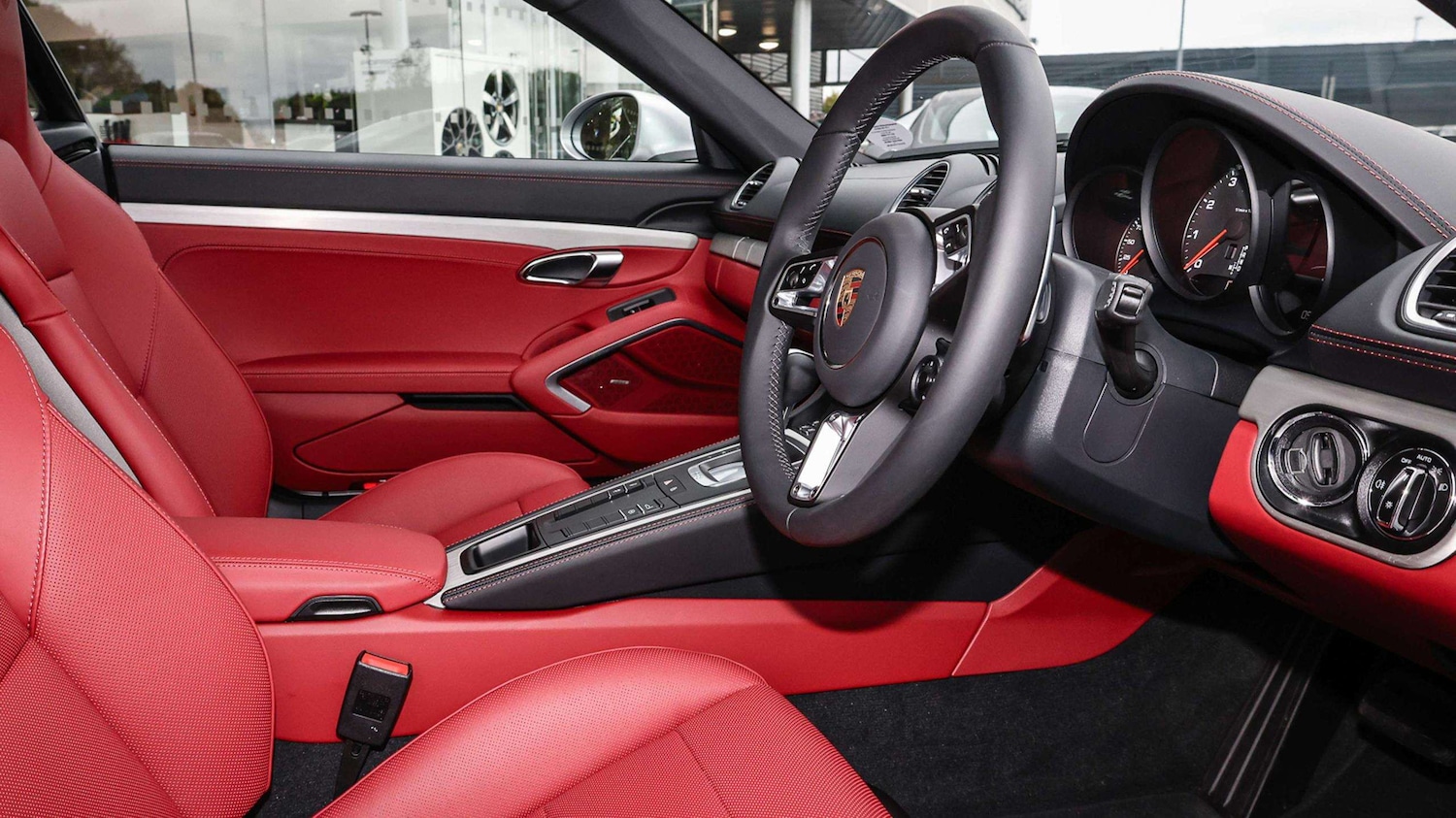 Used Porsche Cayman 2024 for sale - 77051456: Photo 30