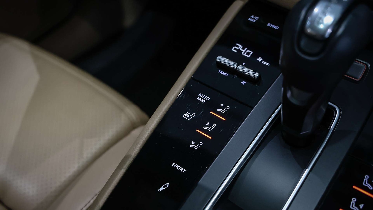 Used Porsche Macan 2023 for sale - 77000244: Photo 22