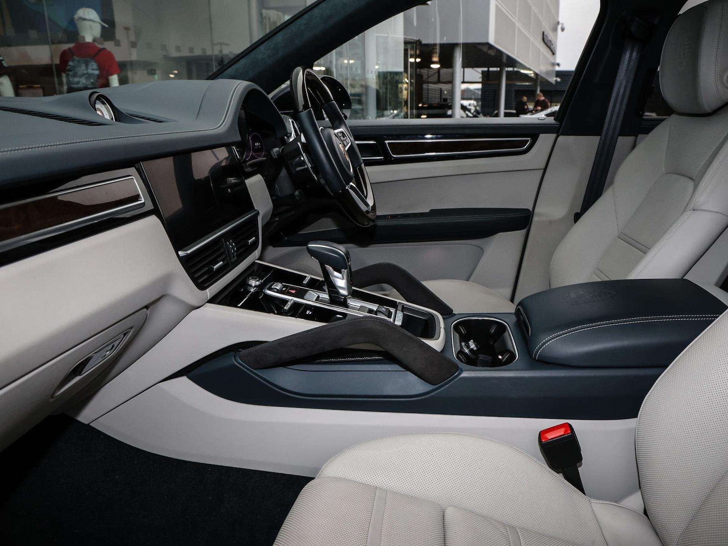 Used Porsche Cayenne 2023 for sale - 76475967: Photo 11