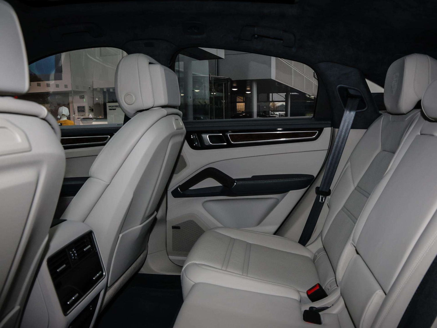 Used Porsche Cayenne 2023 for sale - 76475967: Photo 15