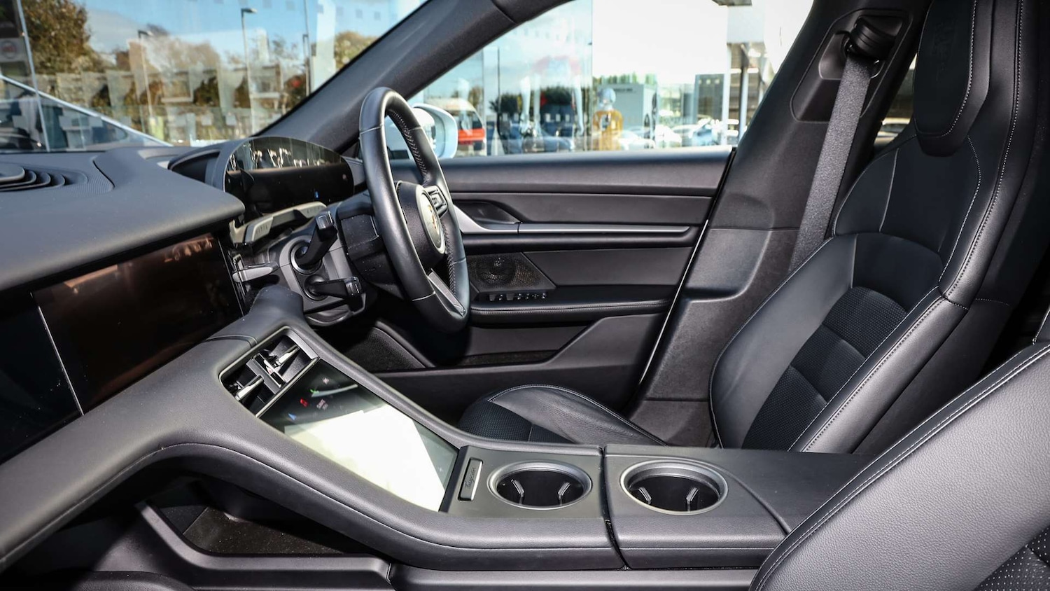 Used Porsche Taycan 2024 for sale - 76390582: Photo 11