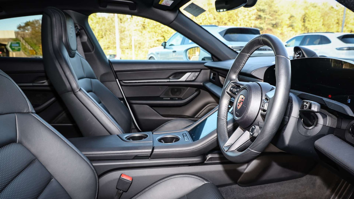 Used Porsche Taycan 2024 for sale - 76390582: Photo 13