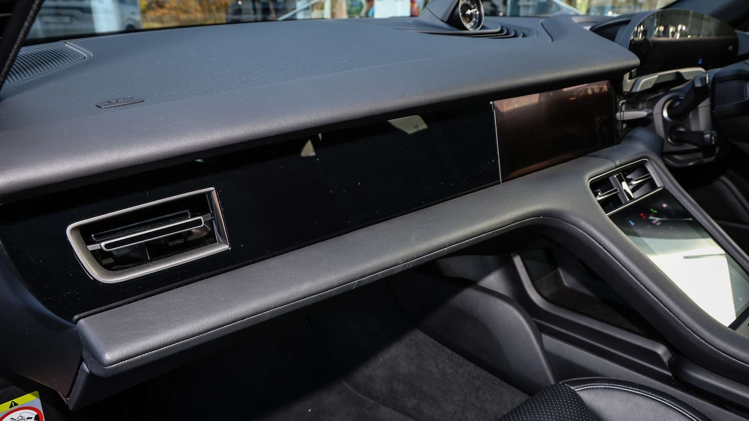 Used Porsche Taycan 2024 for sale - 76390582: Photo 16