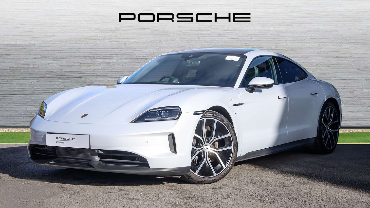 Used Porsche Taycan 2024 for sale - 76390582: Photo 2