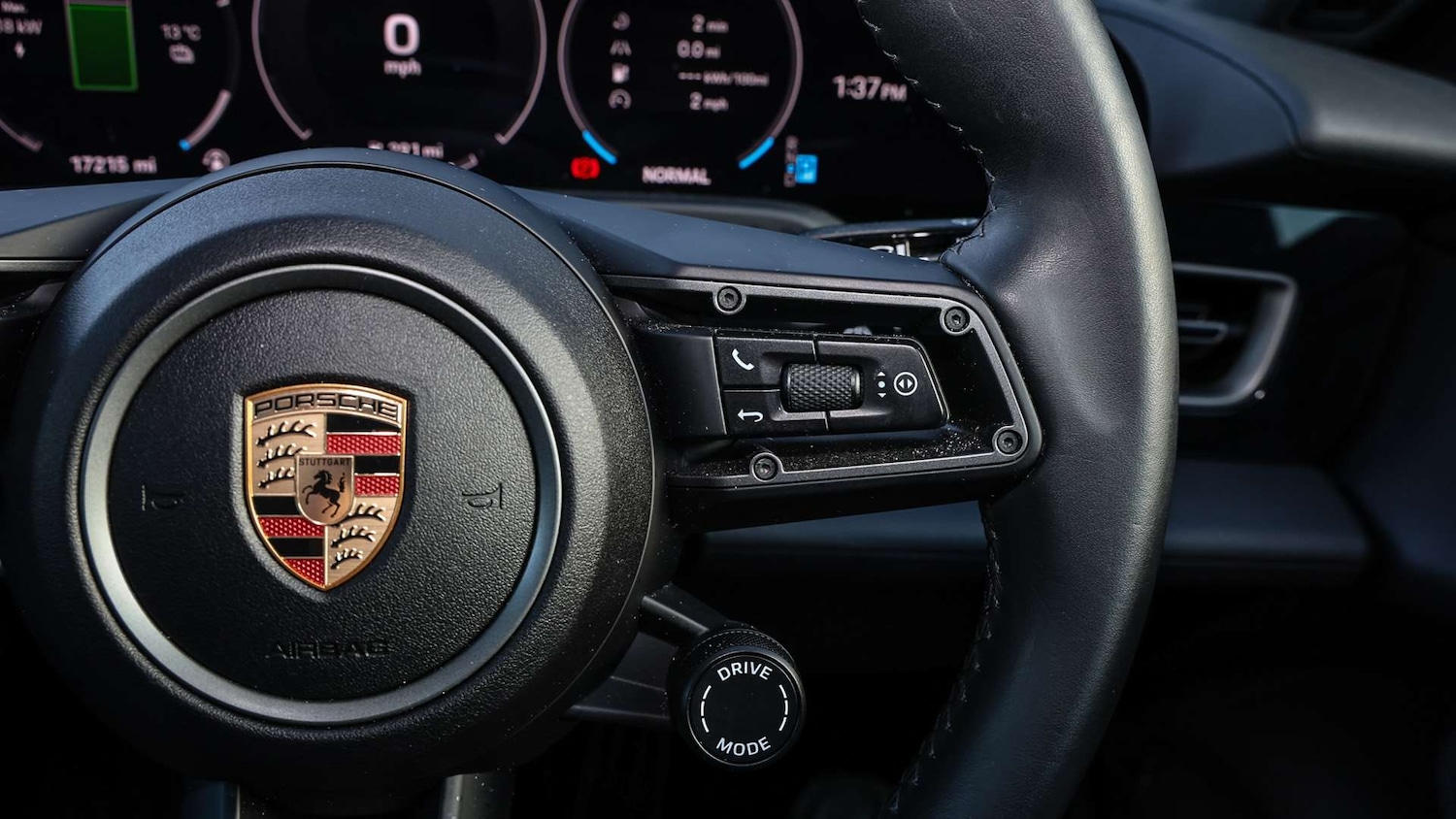 Used Porsche Taycan 2024 for sale - 76390582: Photo 22