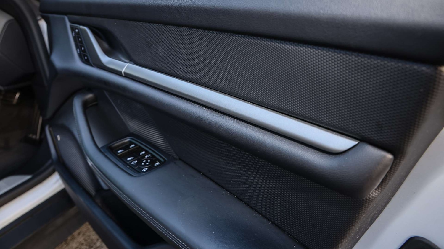 Used Porsche Taycan 2024 for sale - 76390582: Photo 24