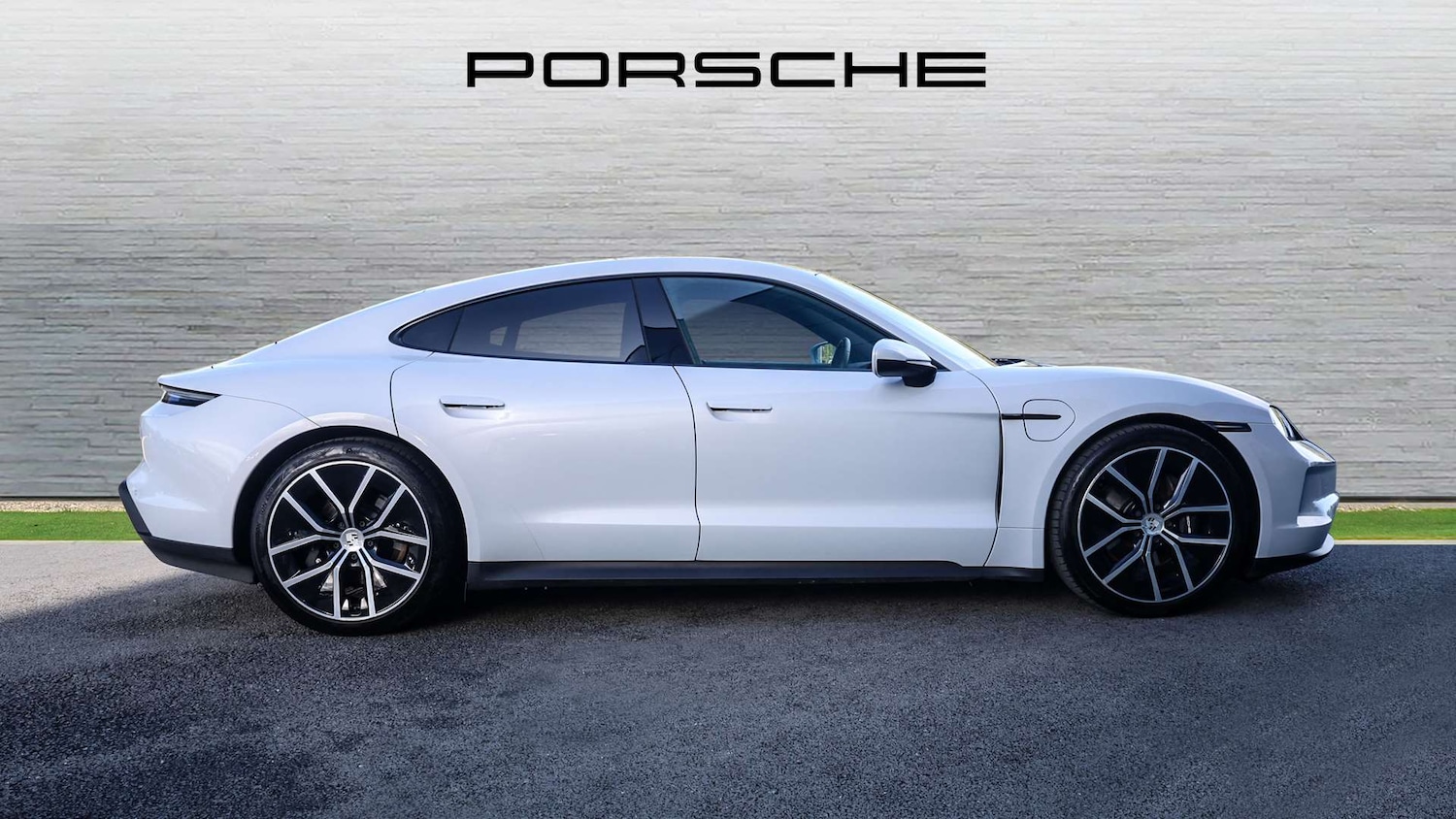 Used Porsche Taycan 2024 for sale - 76390582: Photo 7