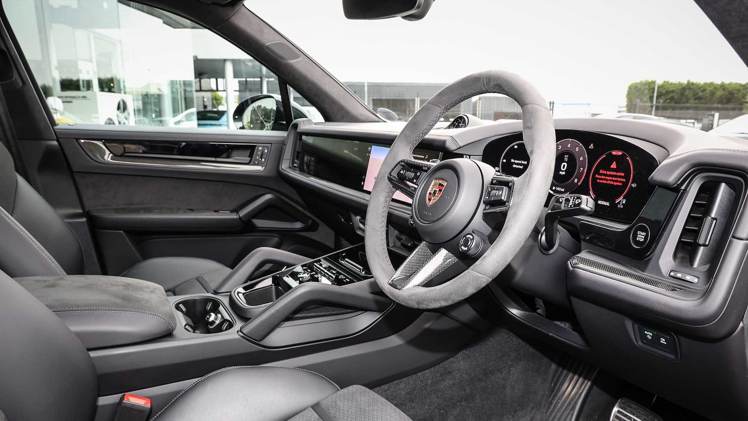 Used Porsche Cayenne 2024 for sale - 76842815: Photo 12