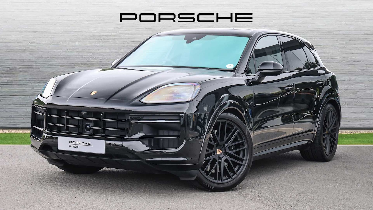 Used Porsche Cayenne 2024 for sale - 76842815: Photo 2
