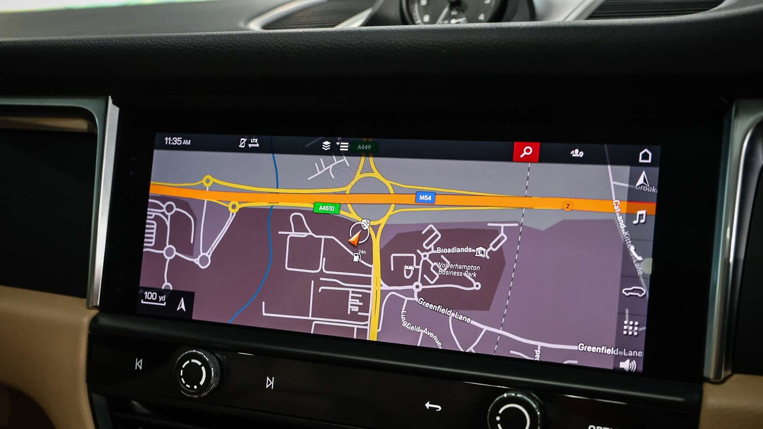 Used Porsche Macan 2023 for sale - 76242546: Photo 18