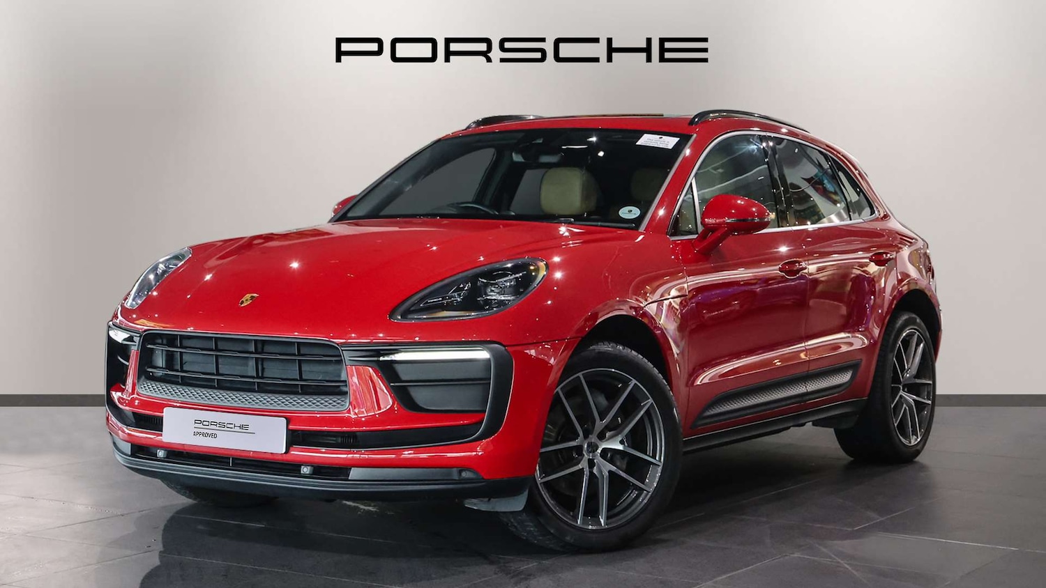 Used Porsche Macan 2023 for sale - 76242546: Photo 2