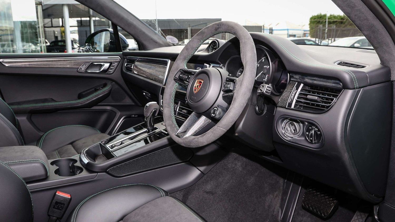 Used Porsche Macan 2023 for sale - 76718159: Photo 11