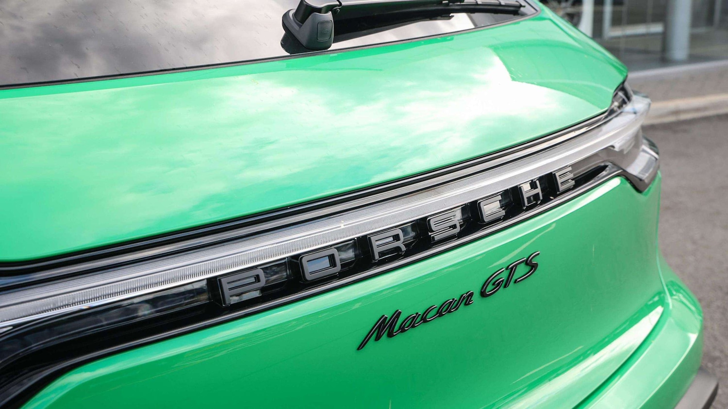 Used Porsche Macan 2023 for sale - 76718159: Photo 25