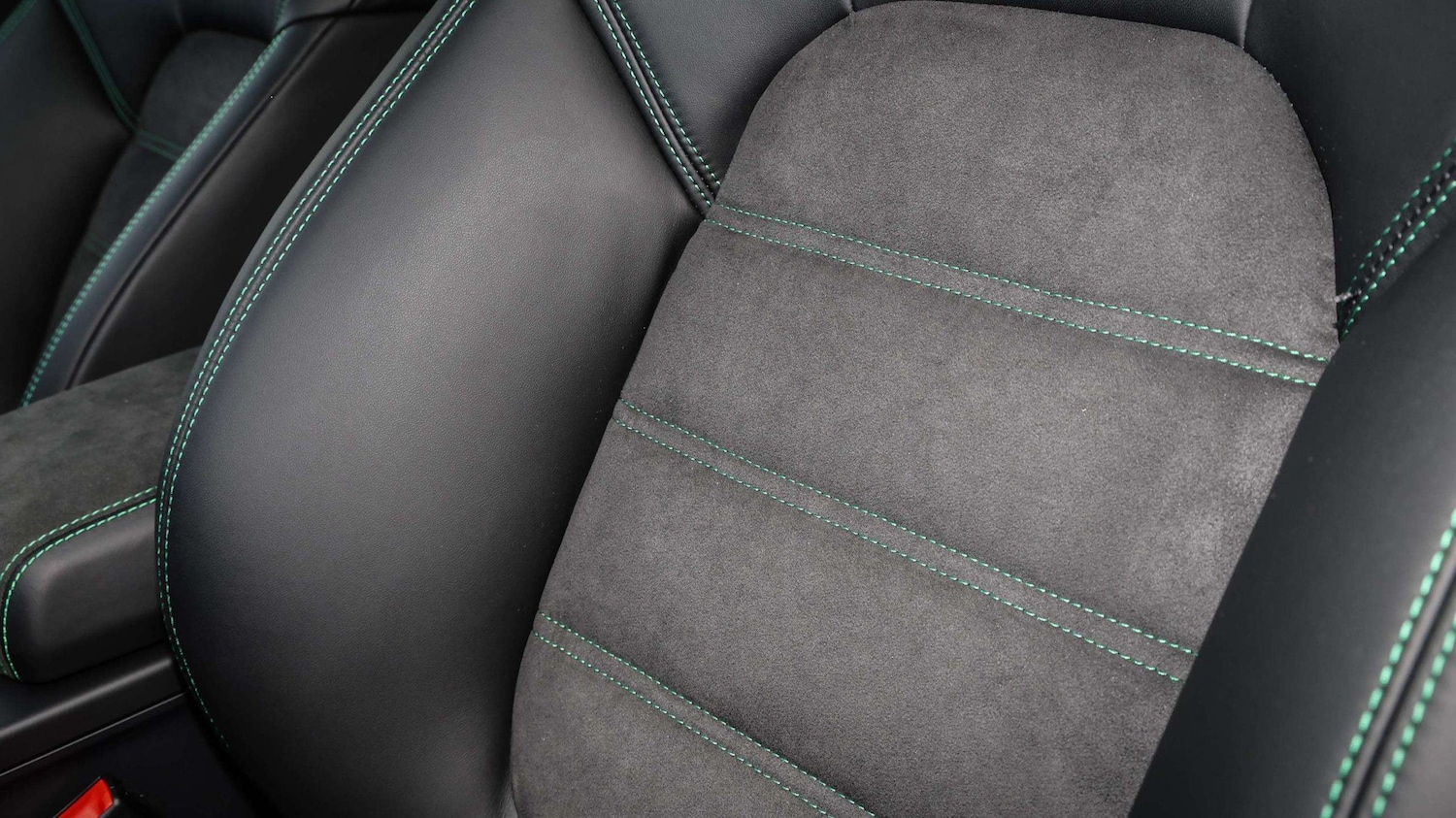 Used Porsche Macan 2023 for sale - 76718159: Photo 28