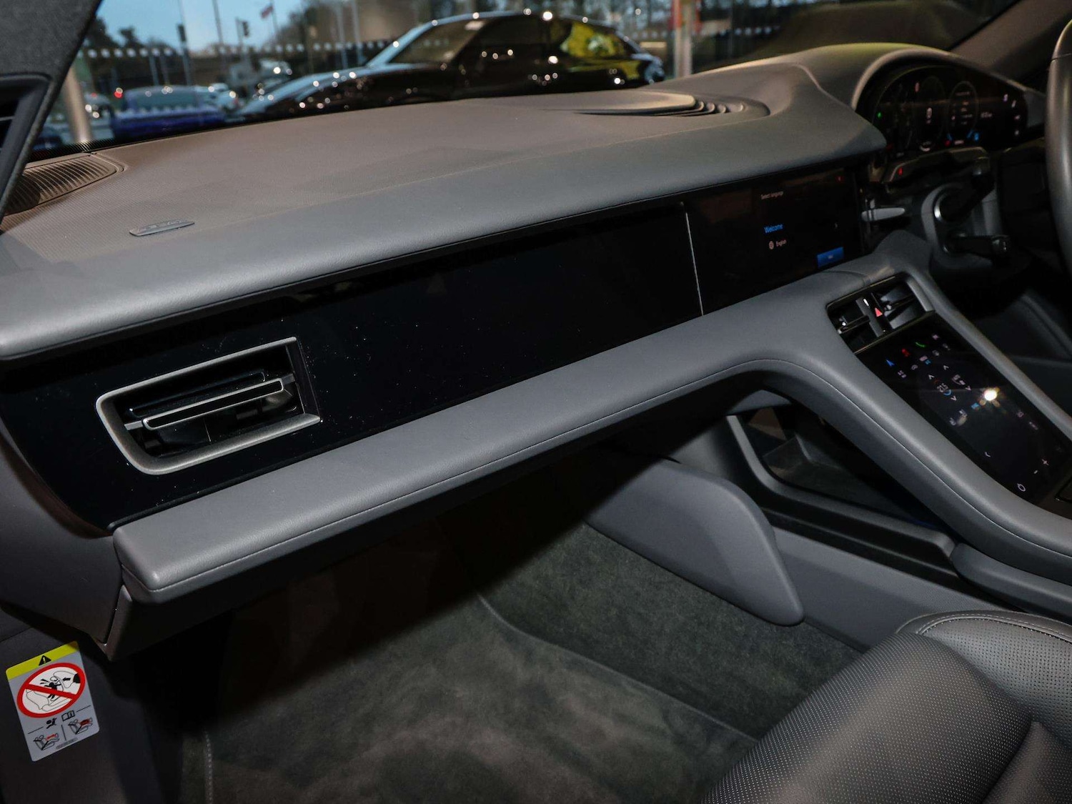 Used Porsche Taycan 2024 for sale - 76967940: Photo 25