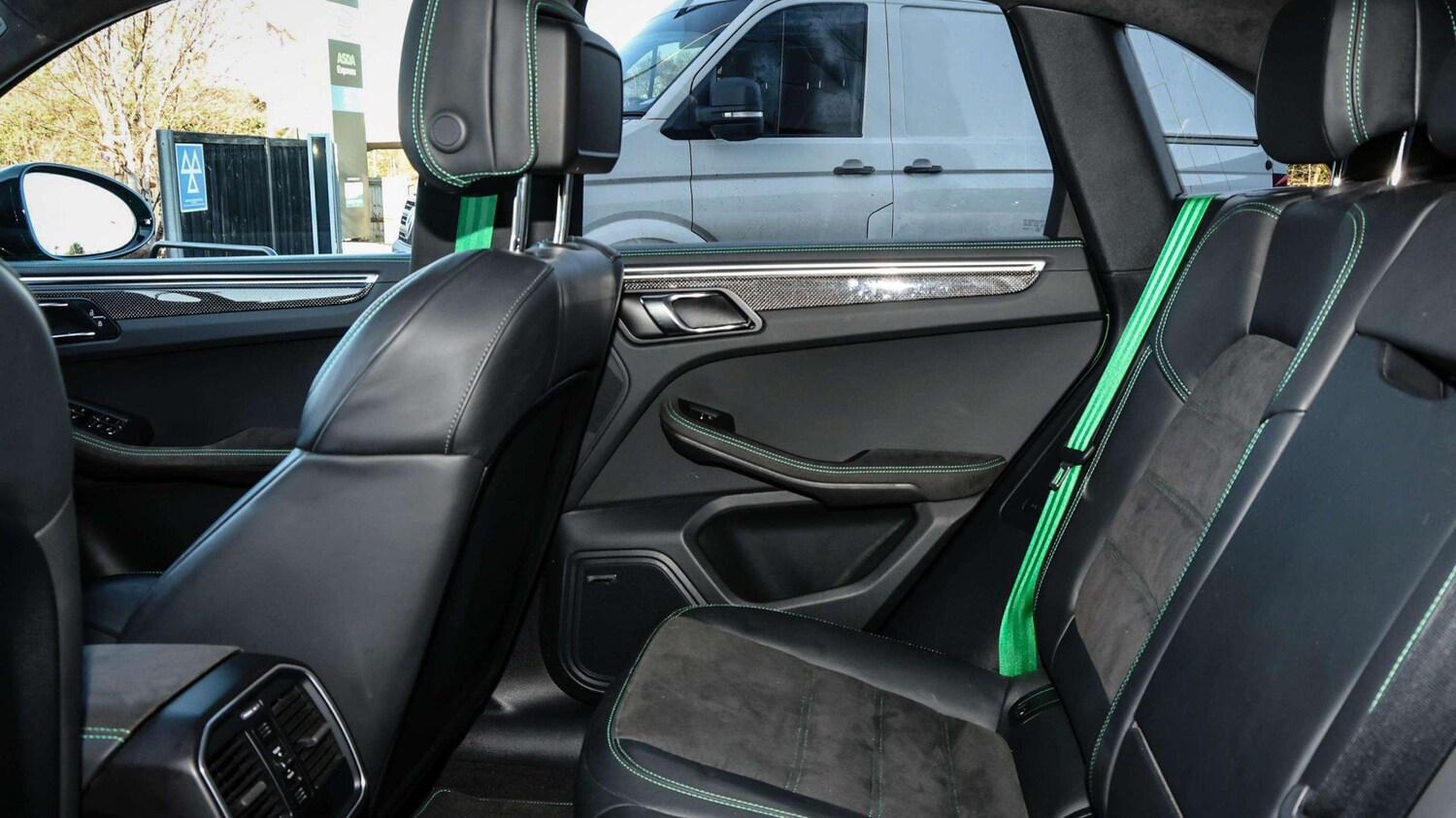 Used Porsche Macan 2023 for sale - 76789314: Photo 21