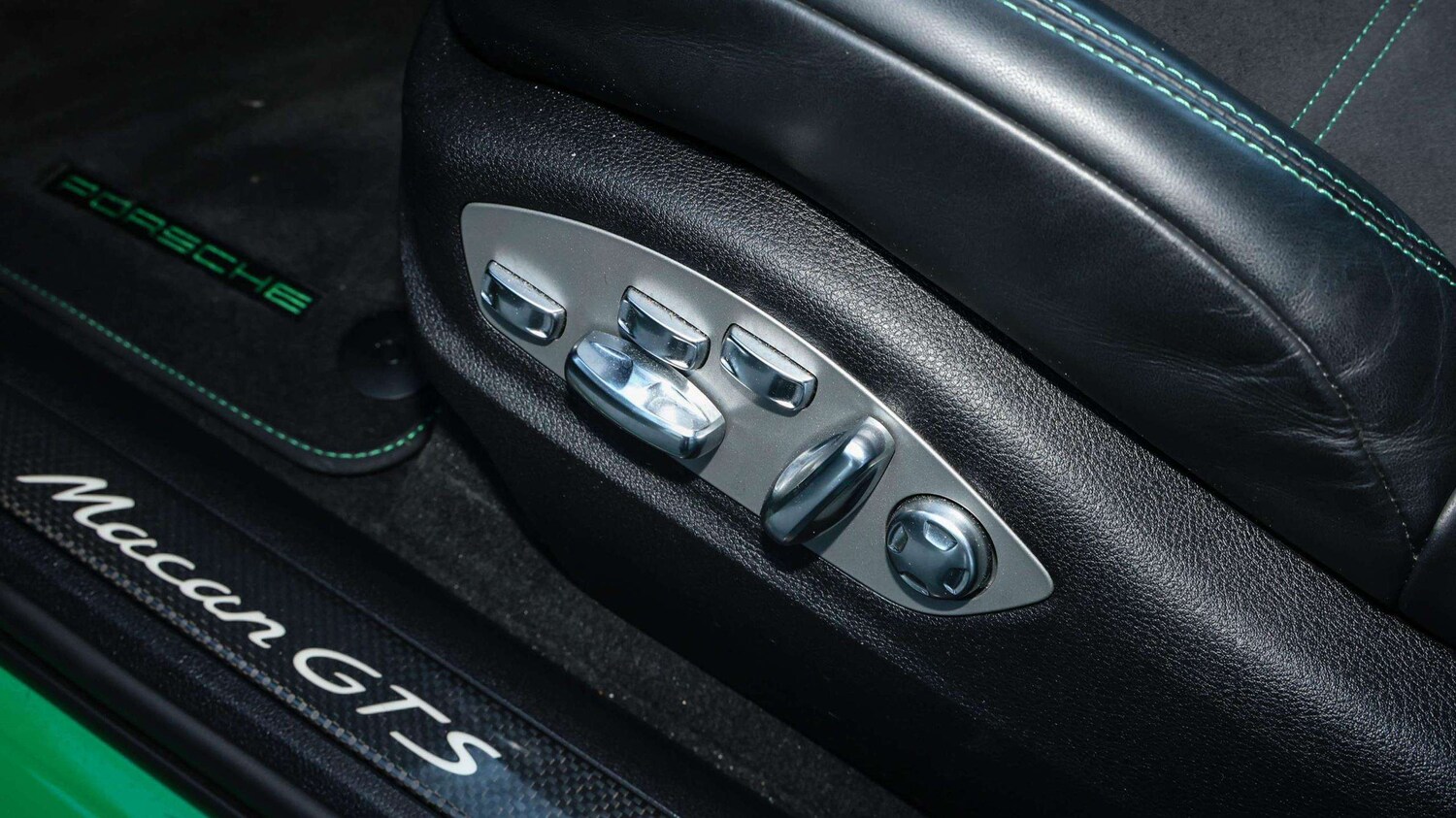 Used Porsche Macan 2023 for sale - 76789314: Photo 28