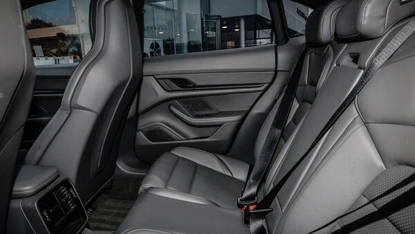 Used Porsche Taycan 2021 for sale - 75218101: Photo 14