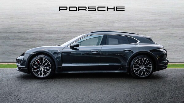 Used Porsche Taycan 2021 for sale - 75218101: Photo 8