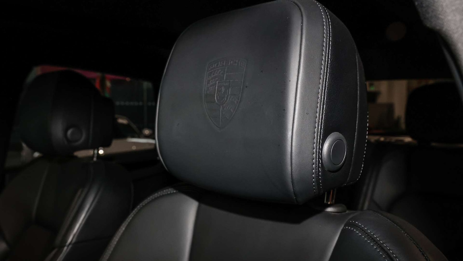 Used Porsche Macan 2022 for sale - 76875875: Photo 16