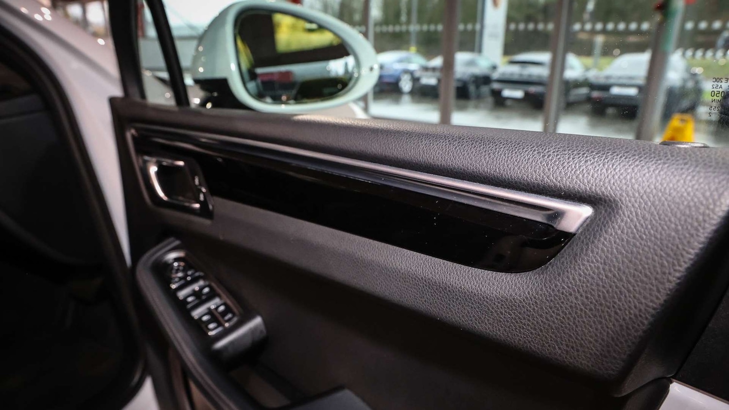 Used Porsche Macan 2022 for sale - 76875875: Photo 27