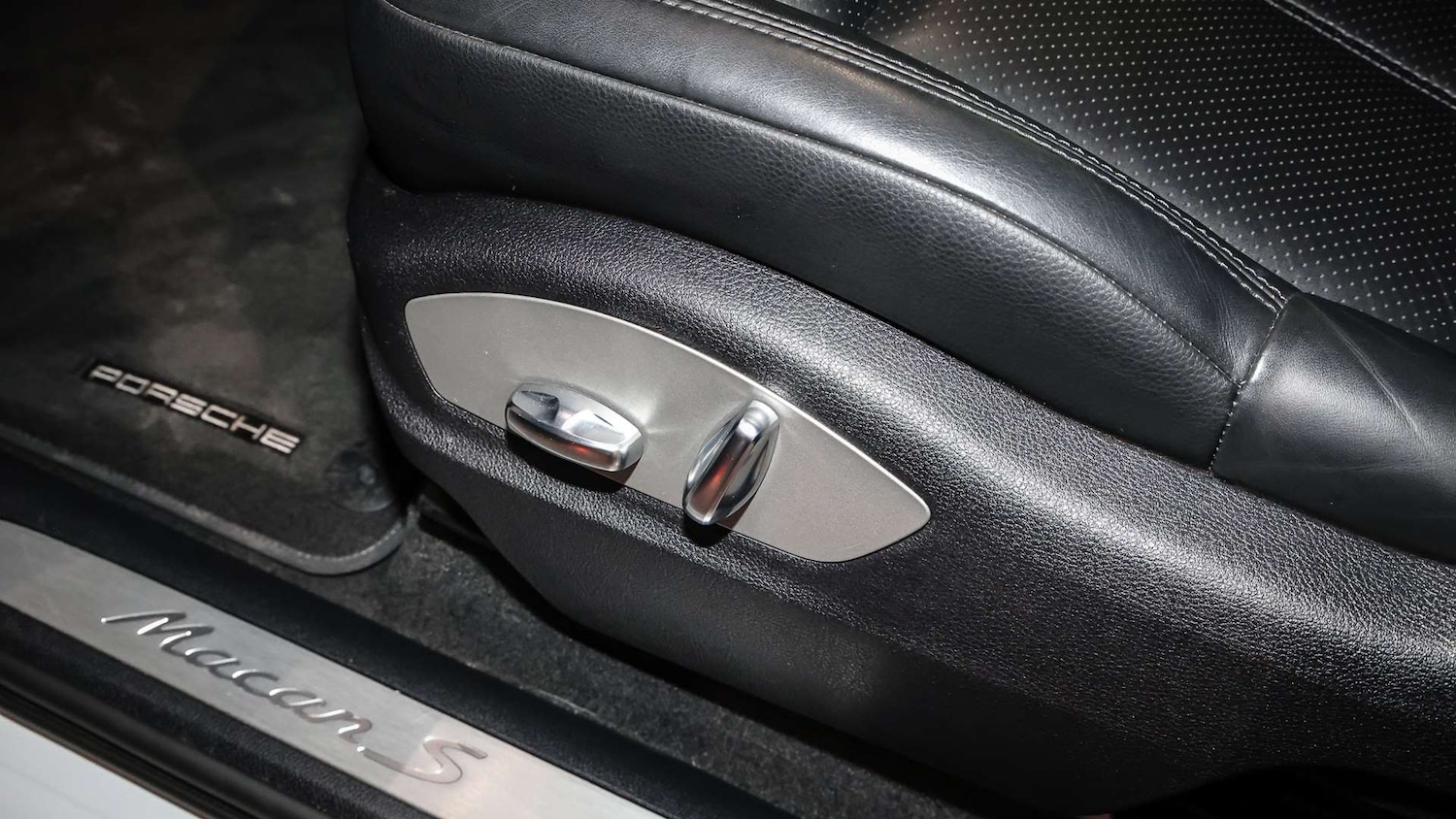 Used Porsche Macan 2022 for sale - 76875875: Photo 28