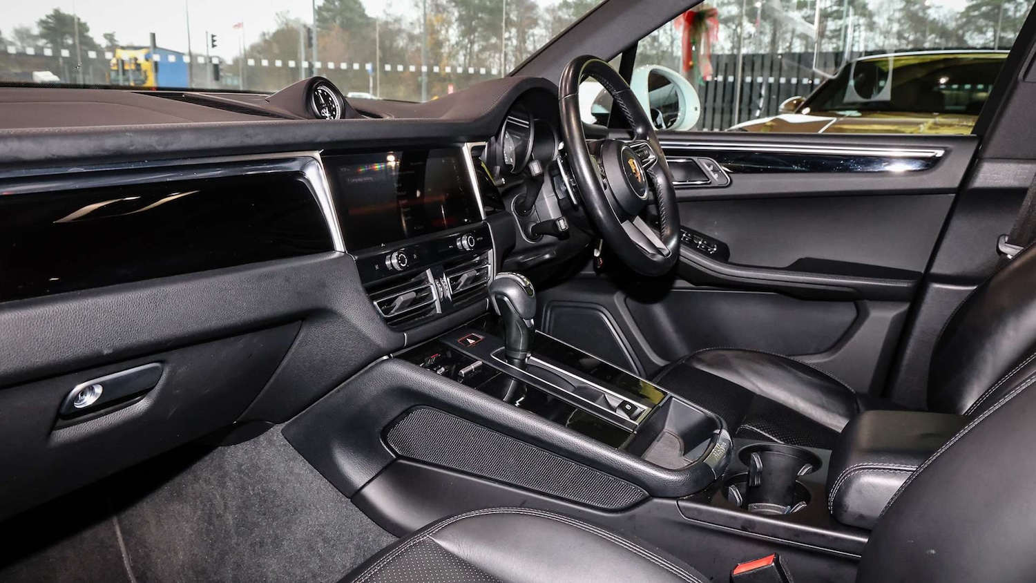 Used Porsche Macan 2022 for sale - 76875875: Photo 5