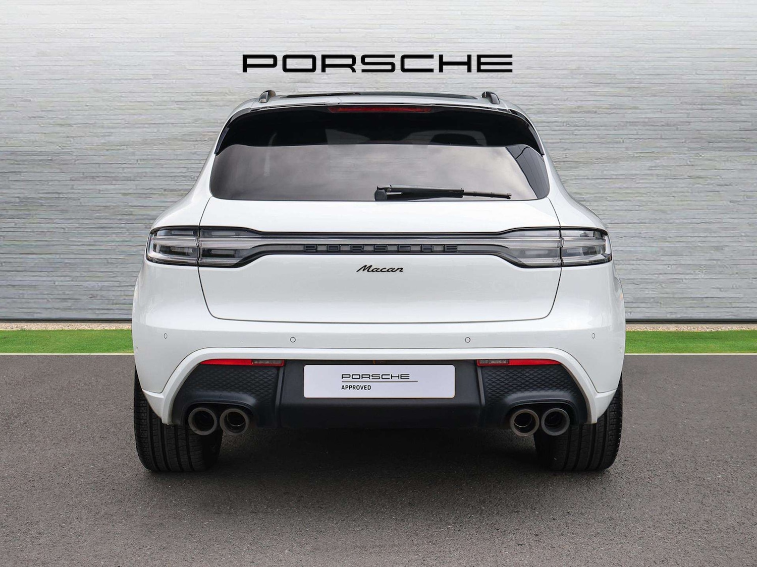 Used Porsche Macan 2023 for sale - 76339613: Photo 10