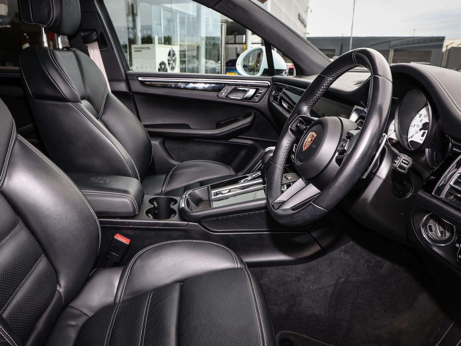 Used Porsche Macan 2023 for sale - 76339613: Photo 13