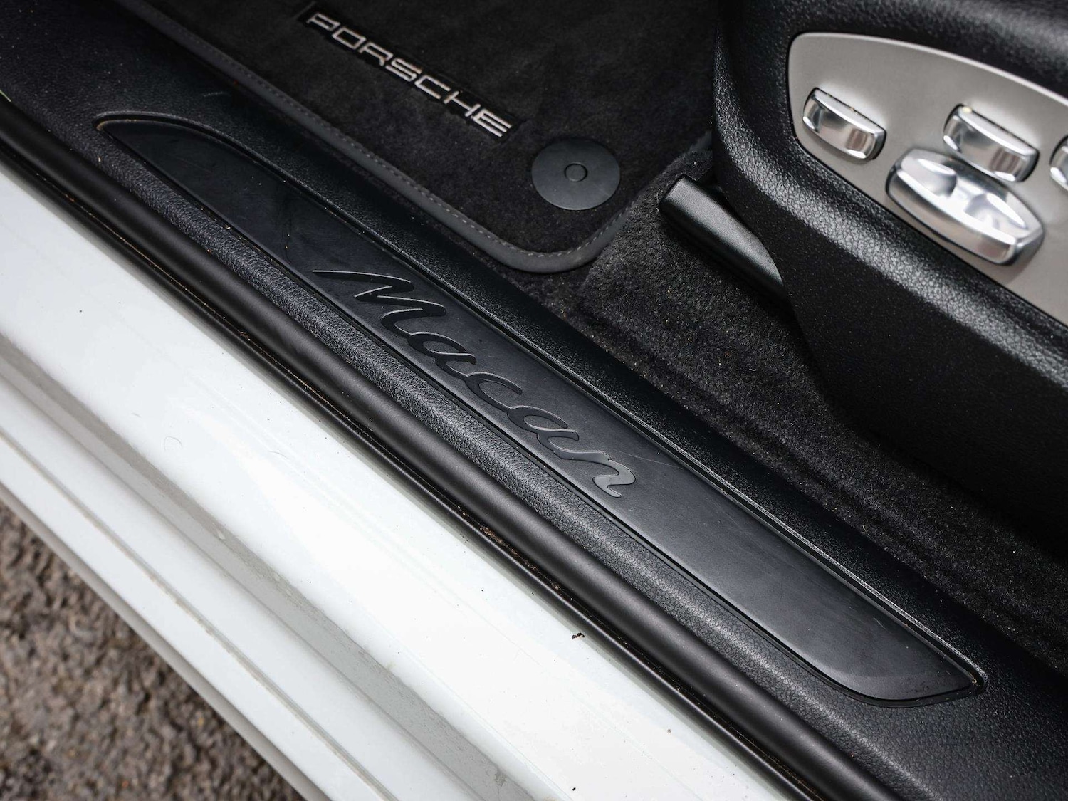 Used Porsche Macan 2023 for sale - 76339613: Photo 29