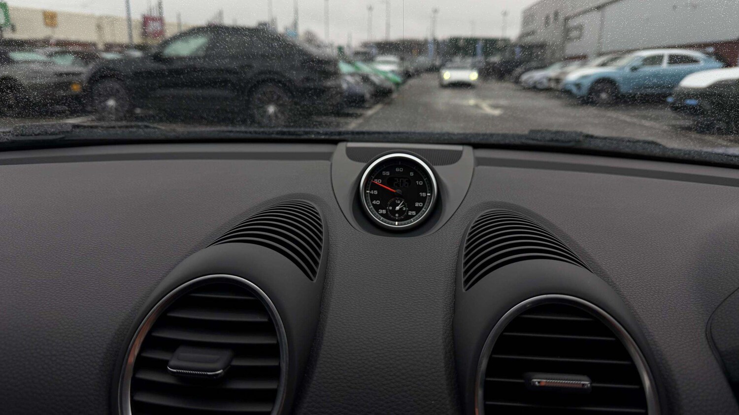 Used Porsche Cayman 2024 for sale - 77698840: Photo 11