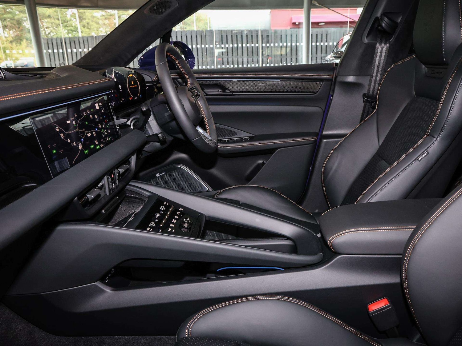 Used Porsche Macan 2025 for sale - 77164469: Photo 11